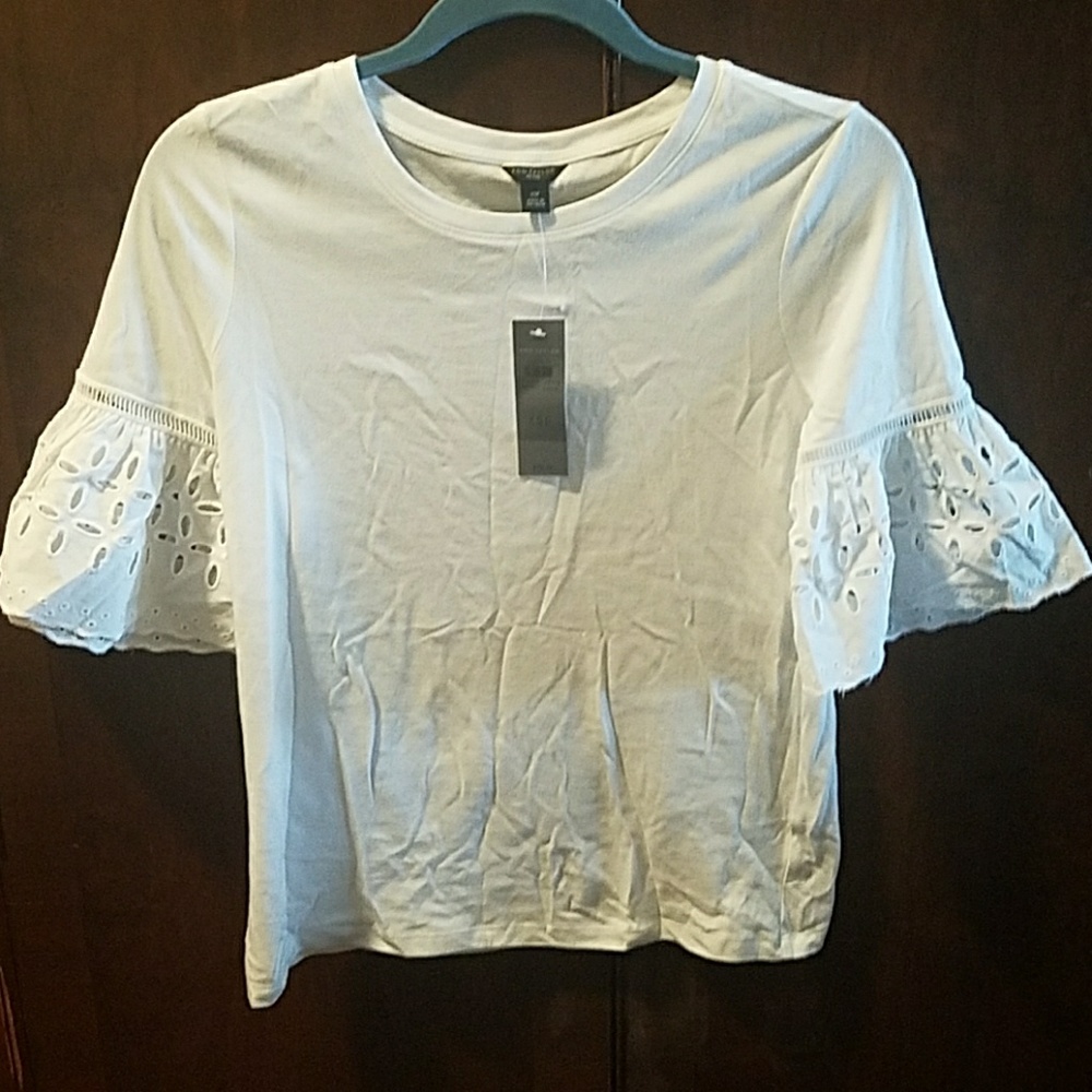 CLOSET CLEANOUT!Ann Taylor eyelet sleeve top, XSP